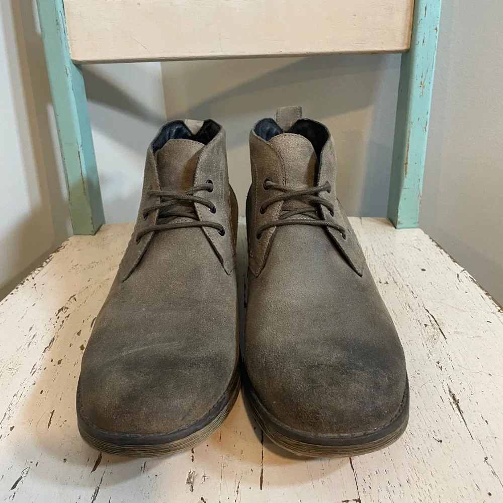 Roan Pharos Mens Suede Leather Chukka Boots Gray Taupe Size 11.5 Lace Up Rugged